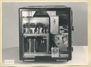 Spektrometer 3-12cm, TypSMP 1, Nr. 08.84002.1, linke Seite geöffnet , Foto 1954