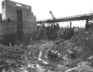 Wehrbaustelle Hohenfeld-Kitzingen/Main