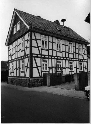 Ehemalige Schule; Hüttenberg, Volpertshäuser Straße 5