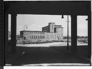 Schule Adlerstrasse (Hamburg-Barmbek): Gesamtansicht : SchumacherWV Nr. 273