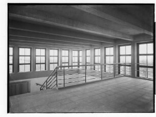 Schule Bergedorf [Luisenschule] (Hamburg-Bergedorf): Treppenflur : SchumacherWV Nr. 296