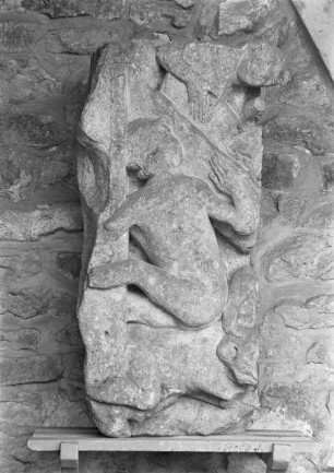 Reste eines Portals, Auferstehende