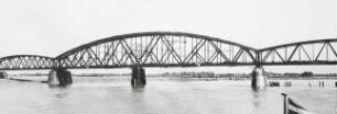 Zerstörte Brücken am Rhein
