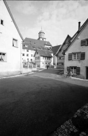 Meßkirch: Altstadtgasse mit Blick zur Kirche