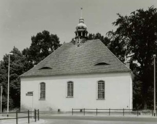 Evangelische Kreuzkirche, Ehemalige Friedhofskirche