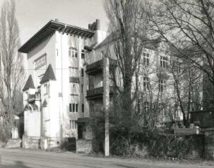 Dresden-Loschwitz, Pillnitzer Landstraße 59. Künstlerhaus. 1897; M. Pietzsch. Straßenansicht von Südosten