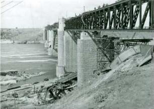 Dnjeprbrücken, 1942-1943