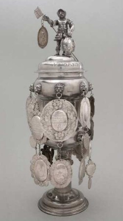 Willkomm der Riemerzunft mit Schaumünze Gustav II. Adolf