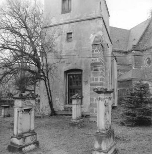 Dresden-Leuben, Altleuben. Kirchturm der alten Pfarrkirche (wohl 1512). Ansicht von Südost