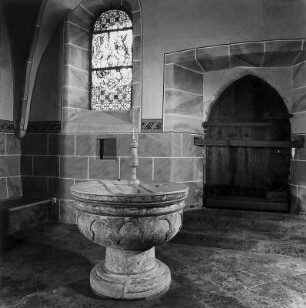Sachgesamtheit Alte Kath. Pfarrkirche St. Johannes d. Täufer; Waldbrunn, Kirchgasse (Lahr), Hauser Weg 1