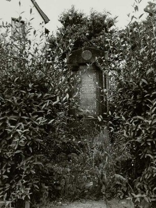 Gedenkstein für die Gefallenen des 1. Weltkrieges : Gedenkstein für die Gefallenen des 1. Weltkrieges. Sandstein (nach 1918). Hartmannsdorf (Zwickau), Dorfstraße