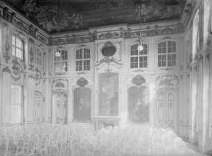 Dresden, Kunstgewerbemuseum: Festsaal (Ballsaal) aus dem ehem. Brühlschen Palais