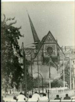Die Sprengung der Universitätskirche St. Pauli in Leipzig