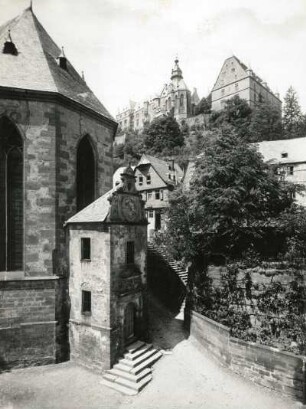 Marburg, Schloss : Marburg (Lahn). Schloß von Südost gesehen, vorn links Pfarrkirche St. Marien