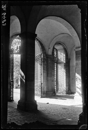Darmstadt. Eingangsbereich des Schlosses
