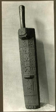 Museum: Mangbrett, 19. Jh.