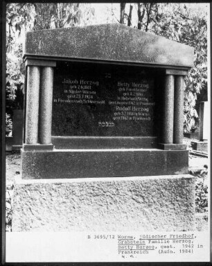 Grabstein von Familie Herzog