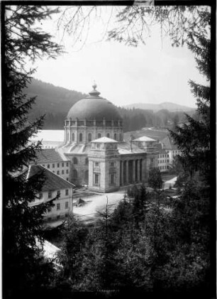 Sankt Blasien Abteikirche - Außenansicht von Nordosten