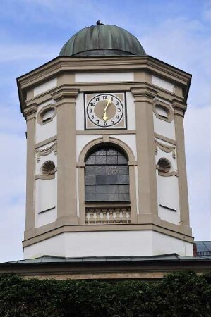 Passau - Turm der Universität : Turm des Universitätsgebäudes. Aufgenommen in Passau am 10. Juni 2011