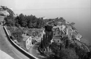 Reisefotos Italien. Sizilien. Taormina. Ortsteilansicht an der Küste