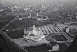 Luftaufnahme, Blick von Nord-Westen auf das Kulturforum mit Philharmonie und Matthäikirchplatz. Berlin-Tiergarten, Potsdamer Straße