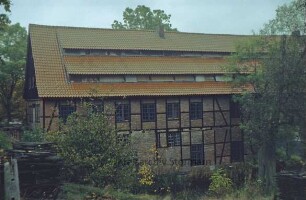 Drahtmühle: Frontseite(Süden) mit Wasserlauf
