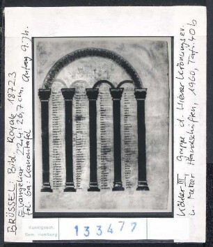 Brüssel, Bib. Royale: 18723 (Evangeliar), fol. 6a, Kanontafel. Anfang 9. Jhd.