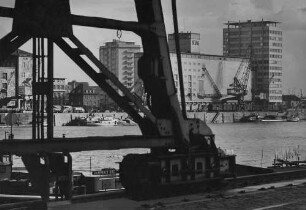 Archivfotografie "staedte_mannheim_haefen_rheinhafen_3004m"