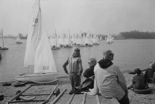 Internationale Segelregatta des Ruderclubs Rastatt auf dem Goldkanal bei Illingen an Ostern 1971