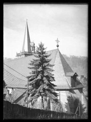 Außenaufnahme Kirchendach