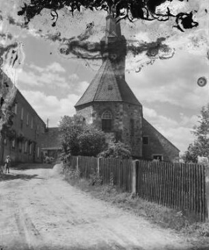 Altmörbitz. Dorfkirche (1301/1315) von Osten