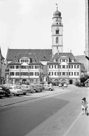 Bad Mergentheim: Marktplatz mit Turm der Schlosskirche