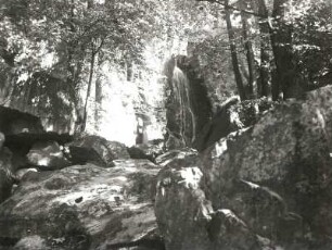 Langenhennersdorfer Wasserfall : Sächsische Schweiz. Gottleubatal. Langenhennersdorfer Wasserfalll nach Trockenheit