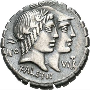 Denar serratus des Q. Fufius Calenus und des P. Mucius Scaevola Cordus mit Darstellung der Italia und der Roma