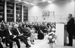 Bad Krozingen: Ansprache: Bürgermeister Hellmann; mit Publikum
