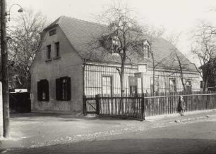 Abtnaundorf, Alte Schule : Leipzig-Abtnaundorf. Alte Schule. Straßenansicht