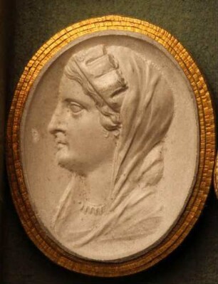 Profilkopf der Cybele mit Turmkrone (Daktyliothek, Erstes Mythologisches Tausend)