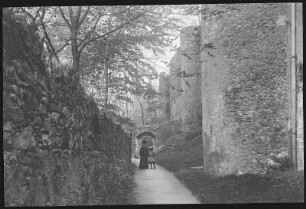Frauenstein. Partie am Schloss