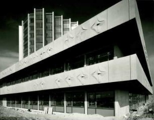 Unfallklinik, 1966