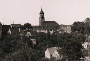 Sachsen. Nossen. Stadtansicht. In der Bildmitte die 1254 erstmals erwähnte Stadtkirche Nossen
