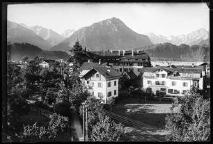 Oberstdorf. Stadtteilansicht mit Allgäuer Alpen