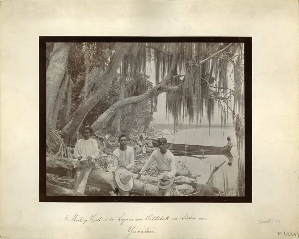 "Heilige Insel in der Lagune von Silbituk im Süden von Yukatan (Mit Einheimischen)"