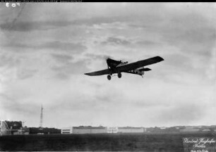 Flugzeug: Junkers A 20 startend