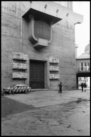Salzburg: Bühneneingang zum Festspielhaus