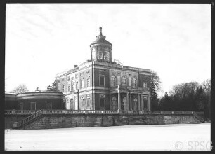 Potsdam, Marmorpalais, vom See aus, seitlich.