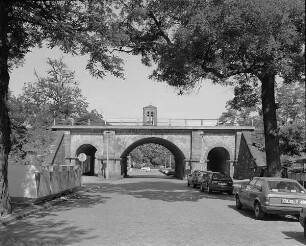 Dresden, Eisenbahnbrücke, Tannenstraße