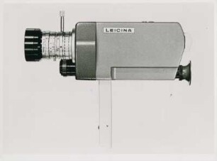 Schmalfilmkamera "Leicina 8 SV"der Ernst Leitz GmbH mit Objektiv "Paris"