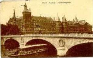 Pariser Gefängnis "Conciergerie", im Vordergrund eine Brücke