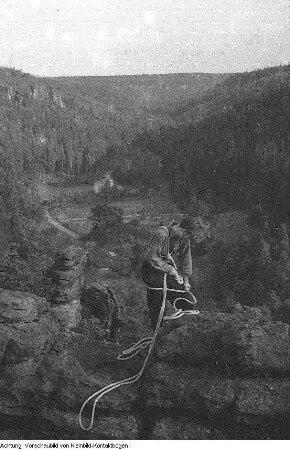 Sächsische Schweiz, Hohnstein mit R. König, Blick auf den Falkenstein, Bloßstock, 1956 & Sächsische Schweiz, Sprung von Heinz Böttger am Hohen Porstein, 1955 & Sächsische Schweiz, Riesengrundschanze, Sommerskispringen auf Sprungmatten