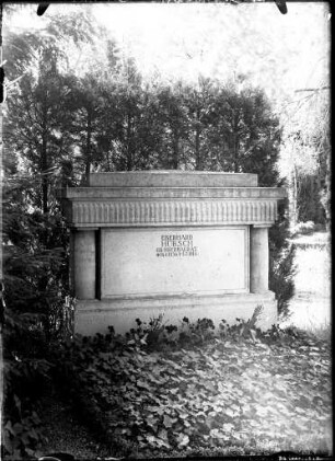 Grabmal von Eberhard Hübsch in Freiburg